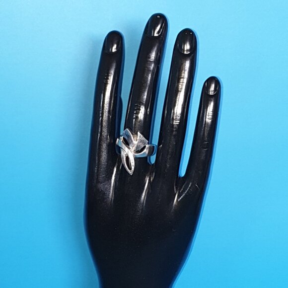 One-of-a-Kind Vintage Canadian Sterling Silver Ribbon Abstract Modernist Ring - Picture 3 of 13